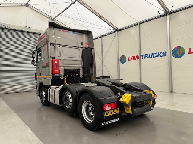 DAF XF 530 6×2 Midlift Tractor Unit