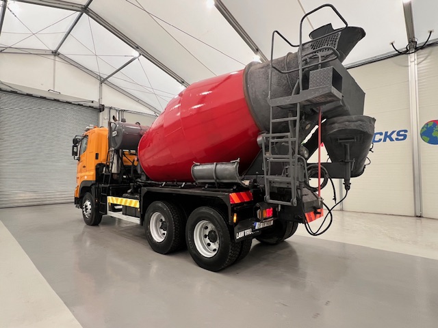Hino 700 2813 6×4 Cement Mixer