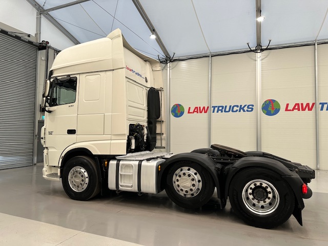 DAF XF 530 6×2 Midlift Tractor Unit