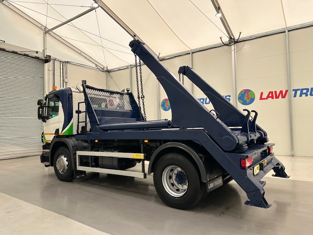 Scania P250 4×2 Day Cab Skip Loader