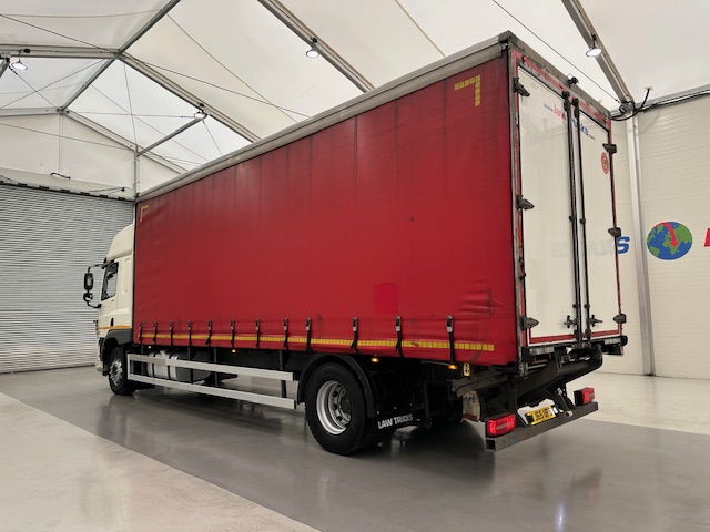 DAF CF 310 Sleeper Cab Curtainsider