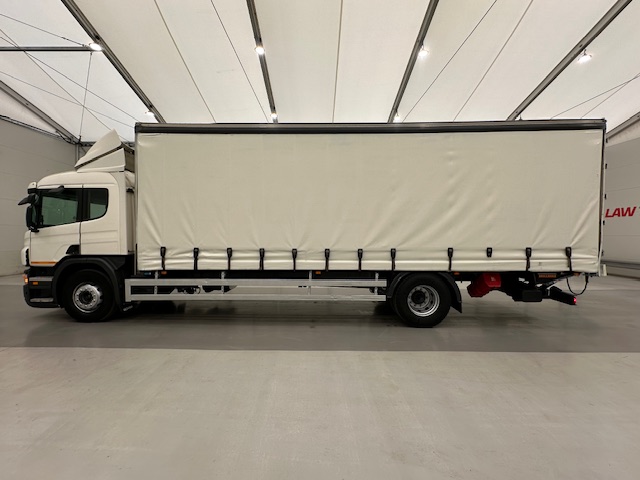 Scania P230 4×2 Sleeper Cab Curtainsider Manual
