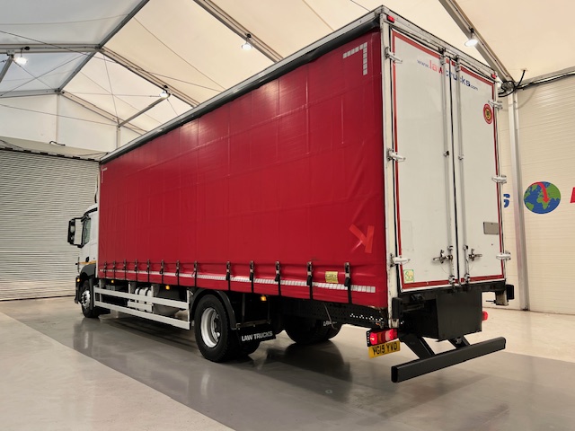 Mercedes Actros 1824 4×2 Sleeper Cab Curtainsider