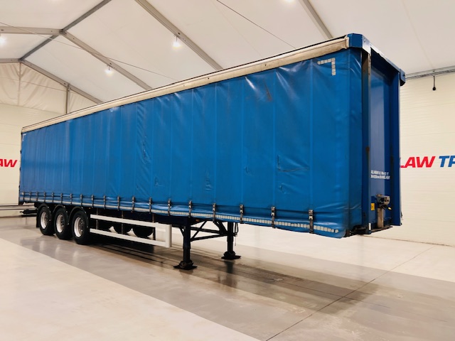 SDC Tri Axle Curtainsider Trailer