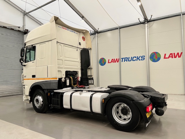 DAF XF 460 4×2 Super Space Cab Tractor Unit