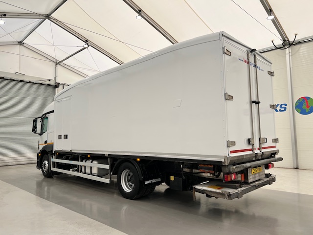 Mercedes Actros 1824 4×2 Sleeper Cab Fridge Box