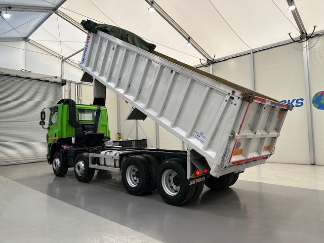 DAF CF 370 8×4 Day Cab Tipper Manual