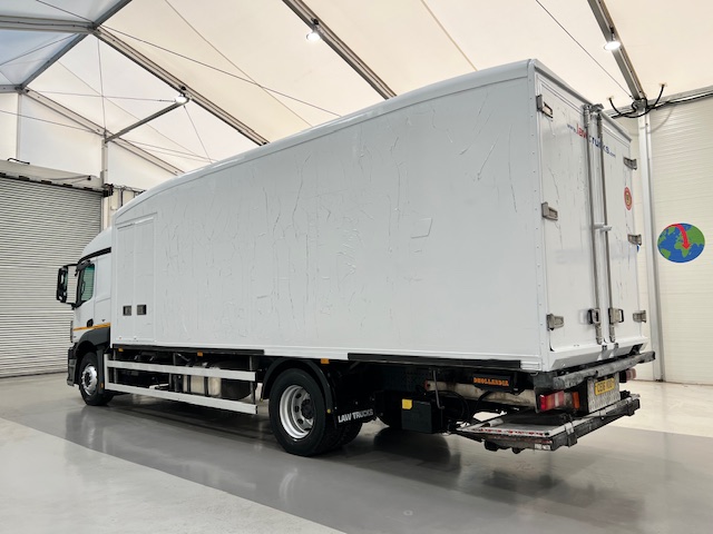 Mercedes Actros 1824 4×2 Sleeper Cab Fridge Box