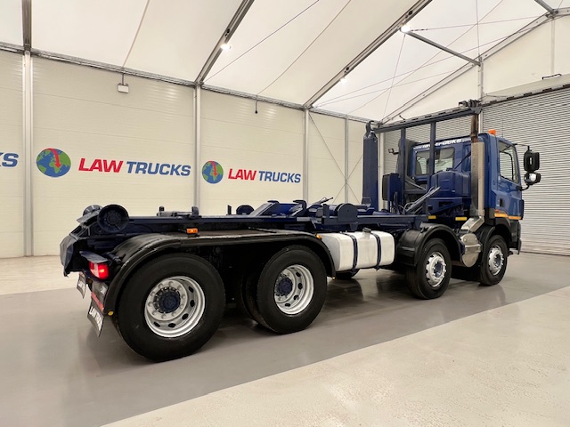 DAF CF85 360 8×4 Day Cab Hookloader