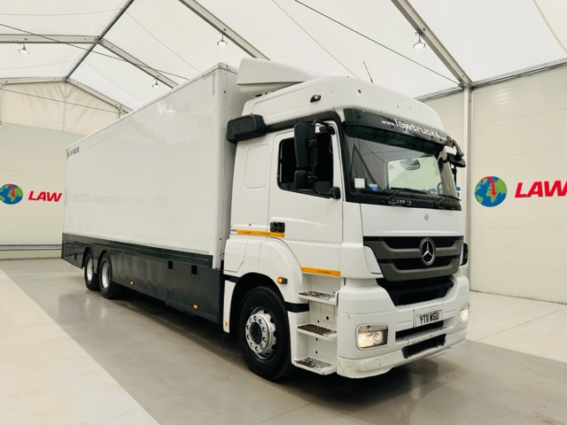 Mercedes 2543 6×2 10 Tyre Rear Lift Sleeper Cab Box Van