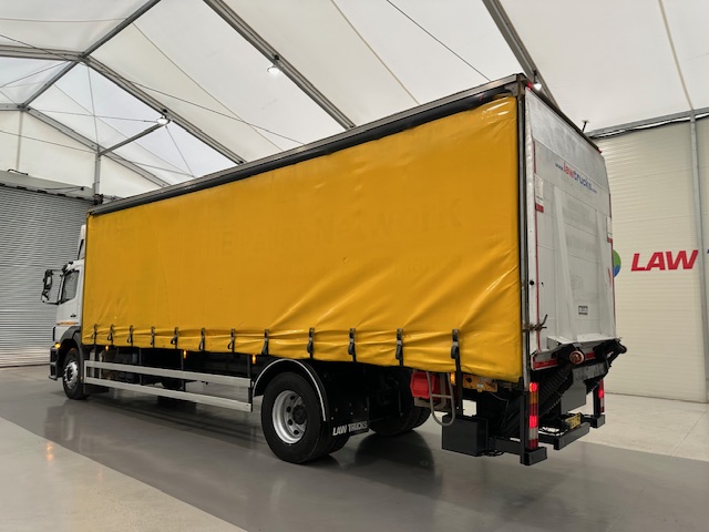Mercedes Axor 1824 Day Cab Curtainsider Manual