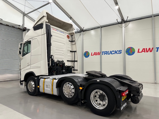 Volvo FH 460 6×2 Midlift Tractor Unit
