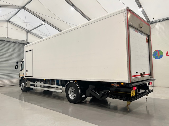 DAF LF 230 4×2 Day Cab Fridge Box
