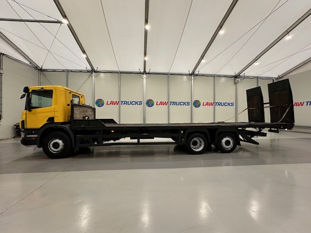 Scania 114 340 6×2 Rear Lift Day Cab Beavertail