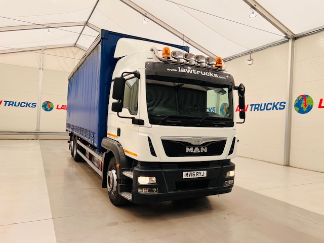 MAN TGS 26.340 6×2 Rear Steer Curtainsider