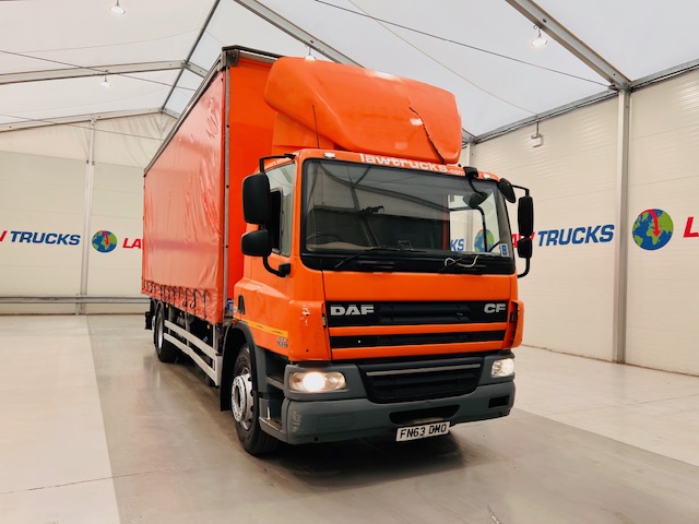 DAF CF75 310 6×2 Rear Lift Day Cab Curtainsider