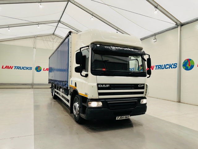 DAF CF75 310 6×2 Rear Lift Sleeper Cab Curtainsider