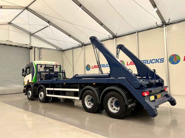 Scania P370 8×4 Sleeper Cab Skip Loader