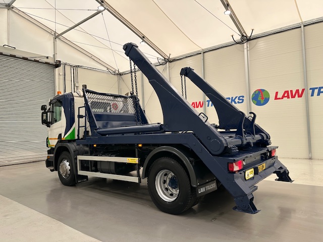 Scania P250 4×2 Day Cab Skip Loader