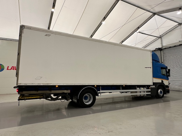 Scania P250 4×2 Sleeper Cab Fridge Box
