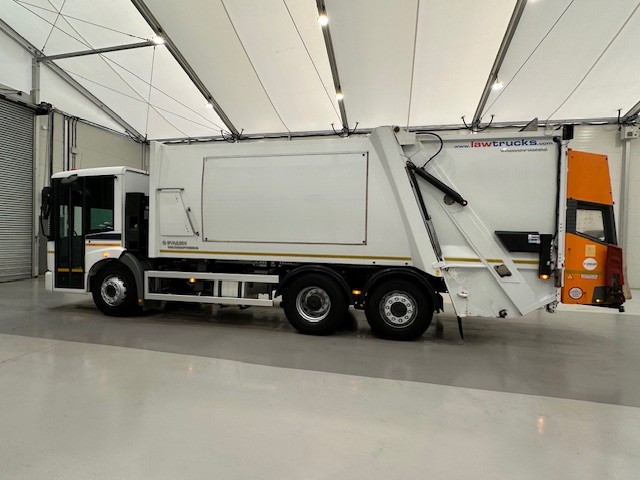 Mercedes Econic 2630 6×2 Refuse Bin Lorry