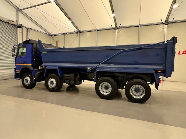 Volvo FM 410 8×4 Day Cab Steel Tipper