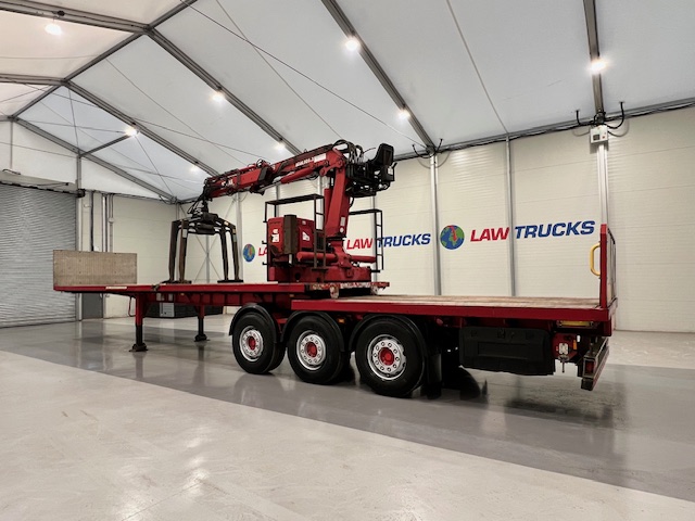Corus Tri Axle Flatbed Brick Grab Trailer