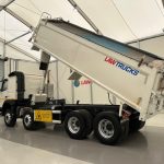 Volvo FM 410 8×4 Sleeper Cab Tar Spec Tipper - thumbnail