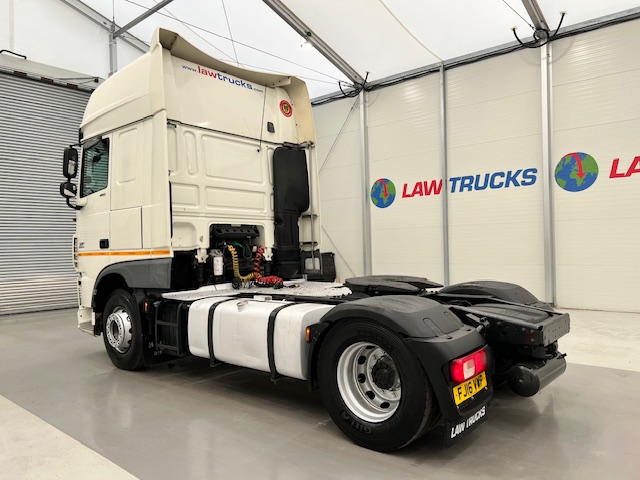 DAF XF 460 4×2 Super Space Cab Tractor Unit