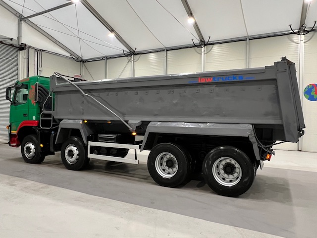 Volvo FM 400 8×4 Day Cab Tipper