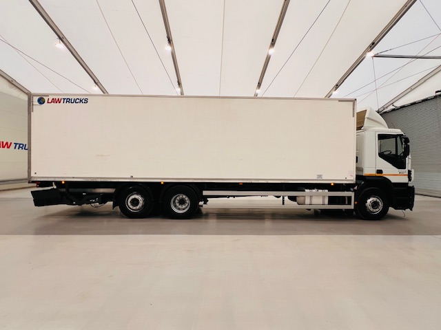 Iveco Stralis 310 AT 6×2 Fridge Box