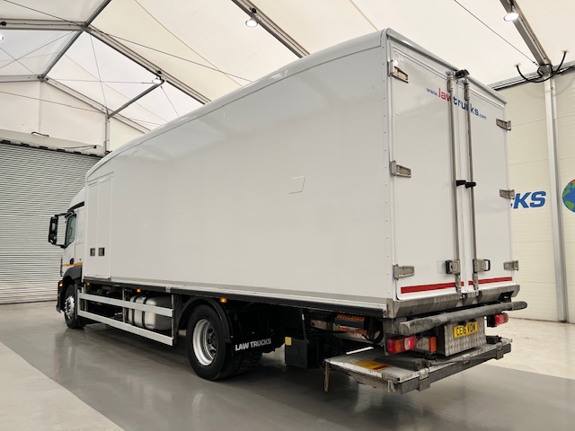 Mercedes Actros 1824 4×2 Sleeper Cab Fridge Box