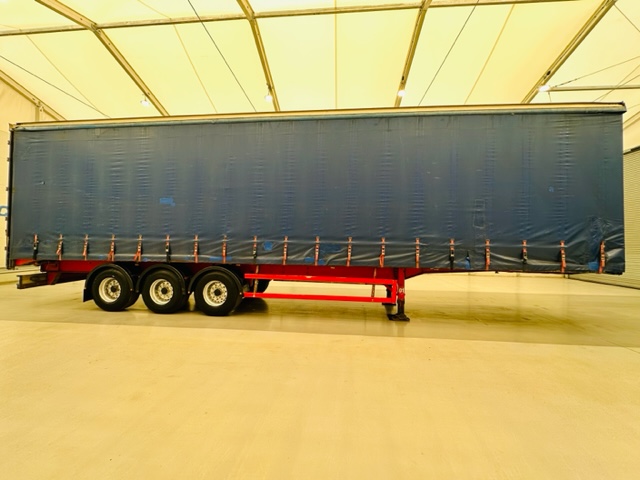 Montracon Tri Axle Curtainsider Trailer