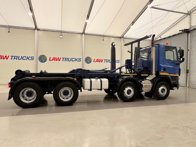 DAF CF85 360 8×4 Day Cab Hookloader