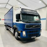 Volvo FM 300 6×2 Sleeper Cab Curtainsider - thumbnail