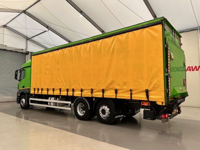 Mercedes Actros 2536 6×2 Sleeper Cab Curtainsider