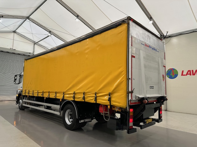 Mercedes Axor 1824 Day Cab Curtainsider Manual