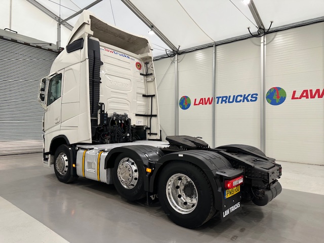 Volvo FH 460 6×2 Midlift Tractor Unit