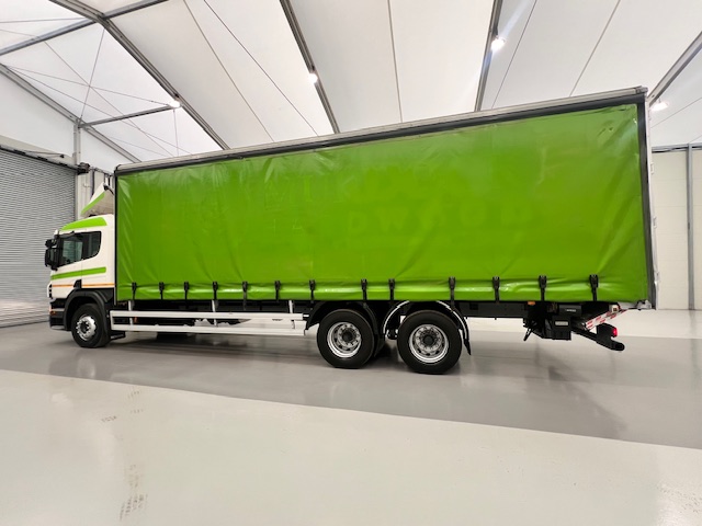 Scania P280 6×2 10 Tyre Rear Lift Curtainsider