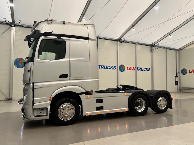Mercedes Actros L 2548 6×2 Rear Lift Tractor Unit PTO