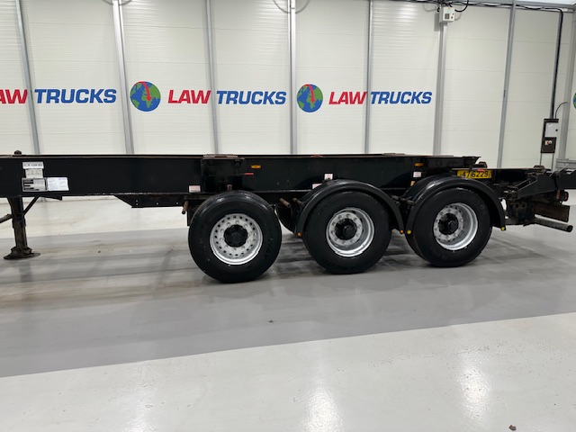 Dennison Tri Axle Sliding Skeletal Trailer BPW