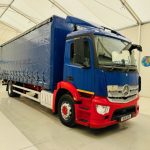 Mercedes Actros 1824 Day Cab Curtainsider - thumbnail