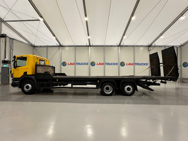 Scania 114 340 6×2 Rear Lift Day Cab Beavertail
