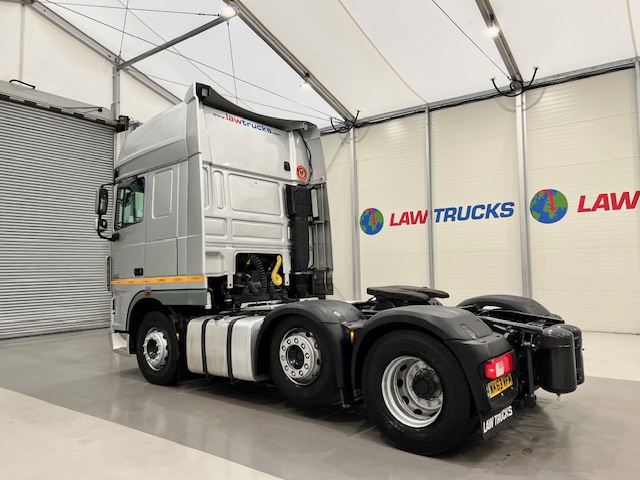 DAF XF105 460 6×2 Super Space Cab Tractor Unit