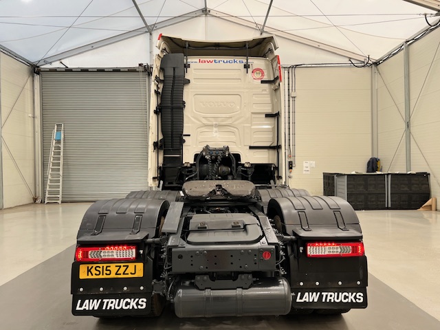 Volvo FH 460 6×2 Midlift Tractor Unit