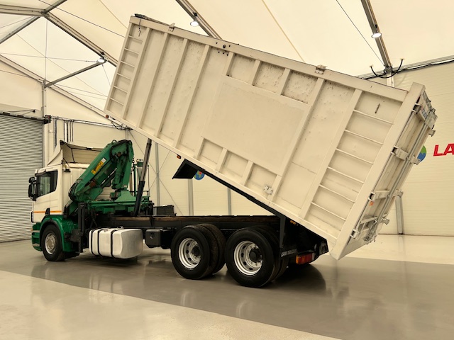 Scania P270 10 Tyre Day Cab Bulk Tipper with Crane