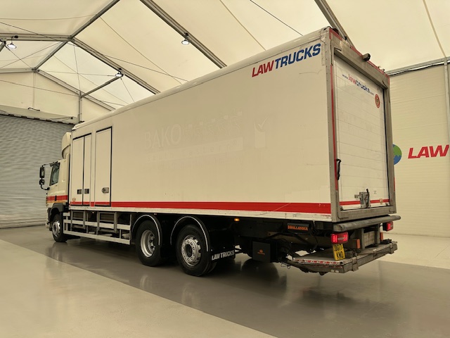DAF CF 370 6×2 Sleeper Cab Fridge Box