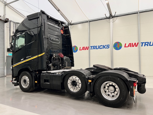 Volvo FH16 750 6×2 Midlift Tractor Unit