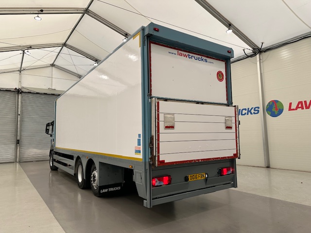 MAN TGS 26.360 6×2 Sleeper Cab Insulated Box Van