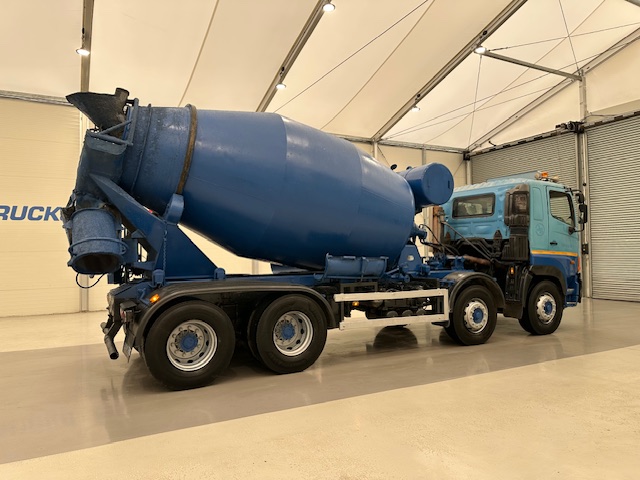 Hino 700 4123 8×4 Cement Mixer